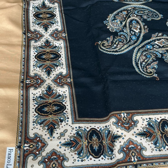 Paisley Patterned Fabric - Picture 1 of 11